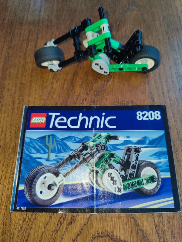 LEGO Technic 8208 Custom Cruiser
