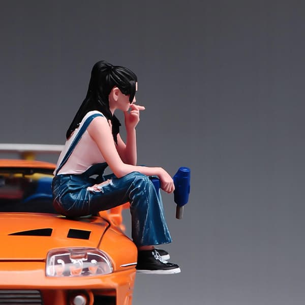 1:24 Female Mechanic Miniature Figure Micro Scene Decor Hobby Collection