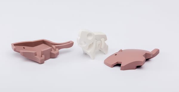 HalfToys Magnetic Fold-Up Beaver with Booklet
