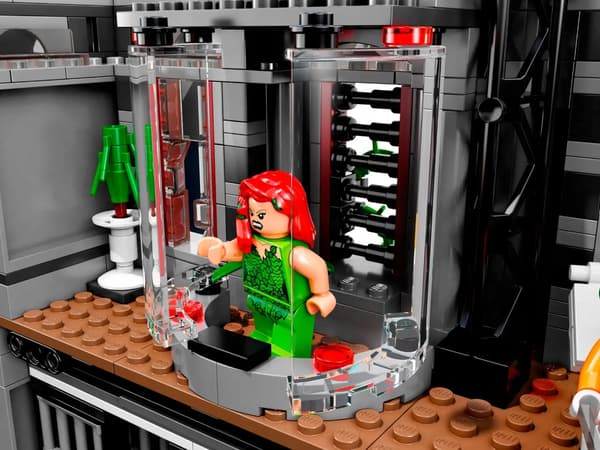LEGO SUPER HEROES 10937 BATMAN: Escape from Arkham Asylum Set