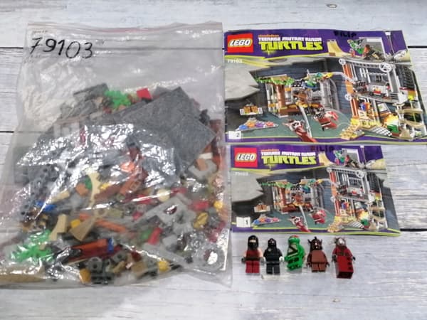 LEGO Turtles: Attack on the Turtles’ Cave 79103 – Second-hand