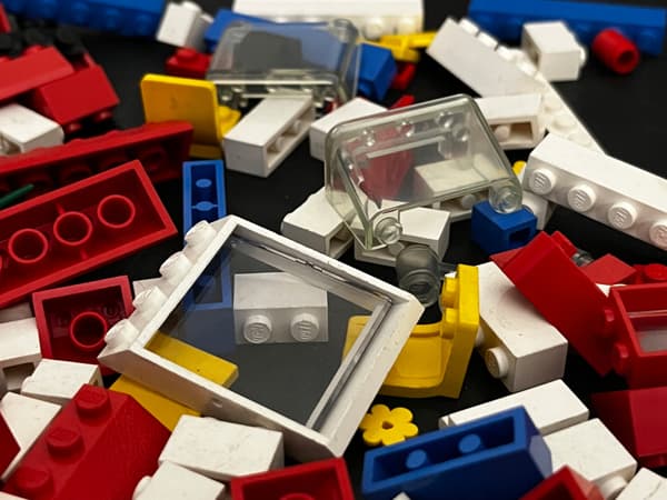 6374 LEGO Holiday Home