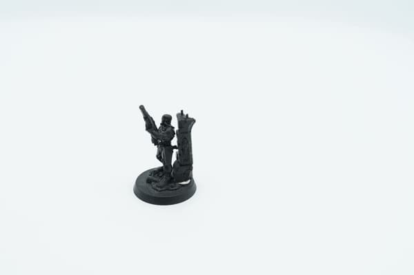 Warhammer 40k Imperial Agent Vindicare Assassin plastic figurine