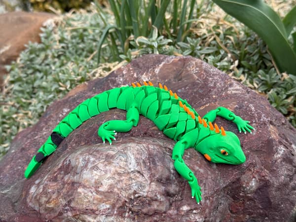 Iguana 3D – a segmented, movable, flexible figurine, terrarium decoration