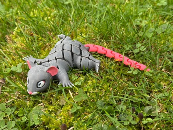 3D segmented mouse – a movable figurine, absolutely adorable! A toy, a gift