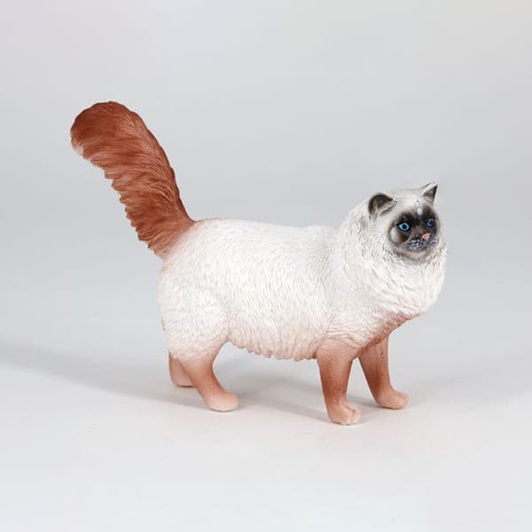 AESTHETIC PLASTIC CAT FIGURINE – TABLE DECORATION