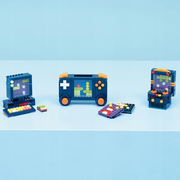 LEGO Creator 3-in-1 Retro Games Console 31380