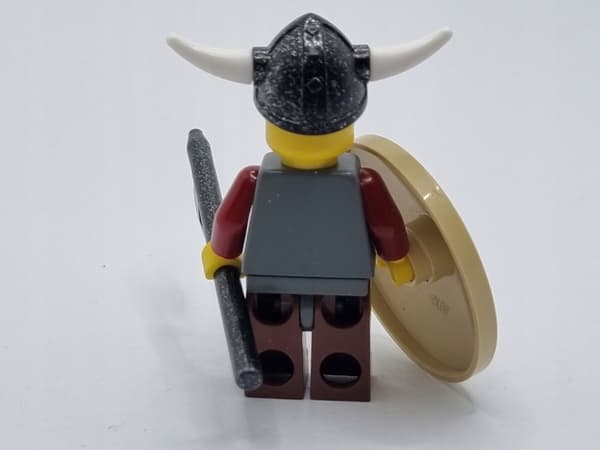 LEGO 7020 Vikings minifigure: VIKING WARRIOR 5d vik018
