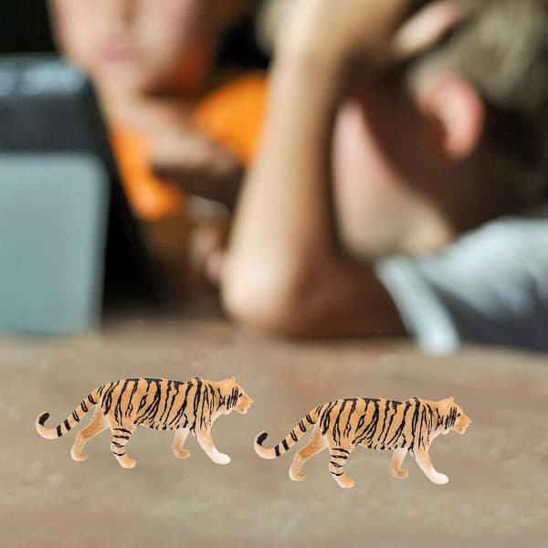 Toy decorations Excellent craftsmanship Educational play set Animal: Tiger