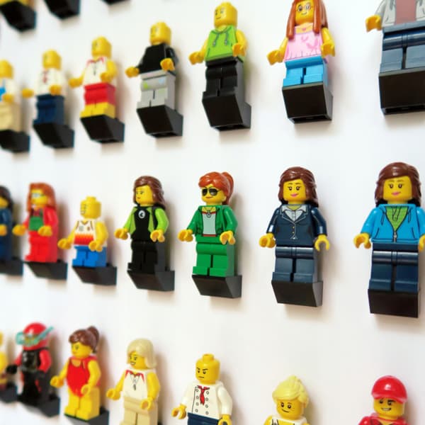 LARGE FRAME FOR 112 LEGO MINIFIGURES – 52 CM DISPLAY CASE