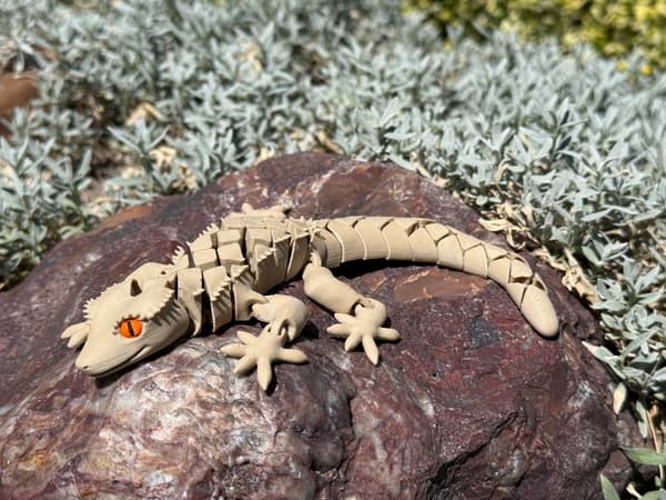 3D Eyelash Gecko – segmented figurine, movable toy, terrarium decoration