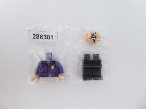 LEGO Super Hero Figure, Batman – Lawrence (76161)
