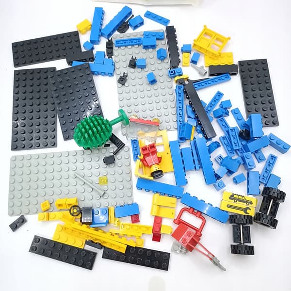 LEGO Legoland Town 6363 Garage & Car Workshop