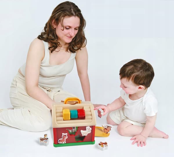 FARMA FOR CHILDREN PORTABLE ANIMAL HOUSE SET – SHAPE MATCHING