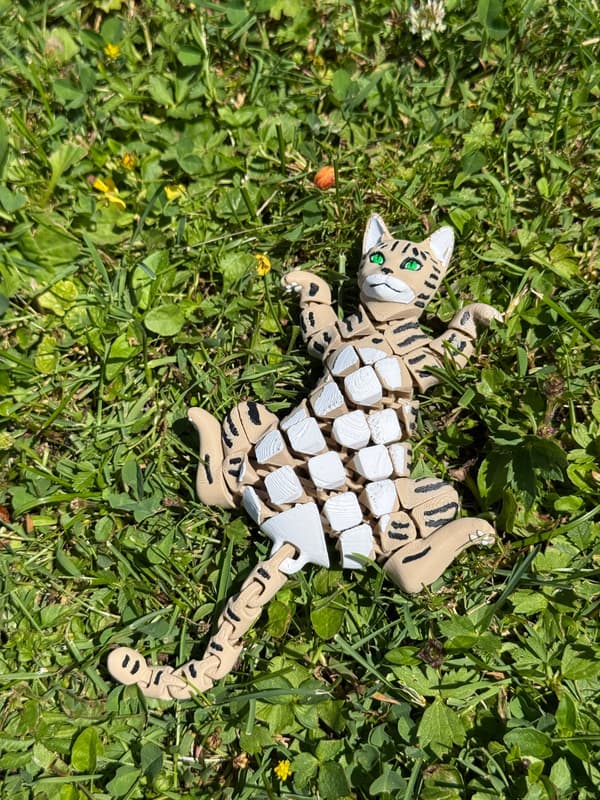 Kitten, 3D cat – movable, segmented figurine, stress-relief toy, novelty item