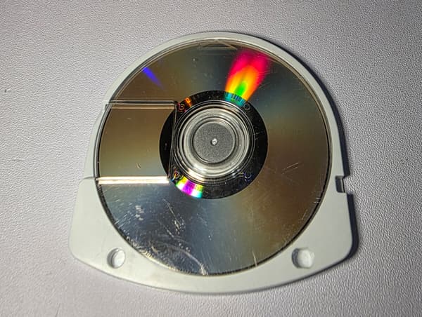 Alien PSP Video, GENTLY USED DISC -5