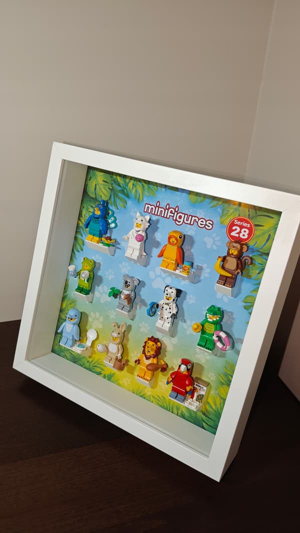 LEGO MINIFIGURES FRAME 71051 SERIES 28 ANIMALS 27CM