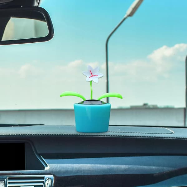 Solar-powered dancing flower Bobble Head Toy with a bobbing head – Solar Blue