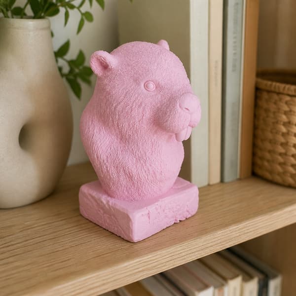 BEAVER BUST FIGURINE ON A BASE – DECORATIVE, MANY COLOURS