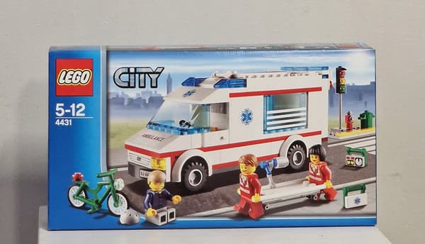 LEGO City 4431 Ambulance