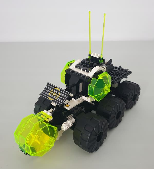 Lego Space Blacktron II 6933 Spectral Starguider