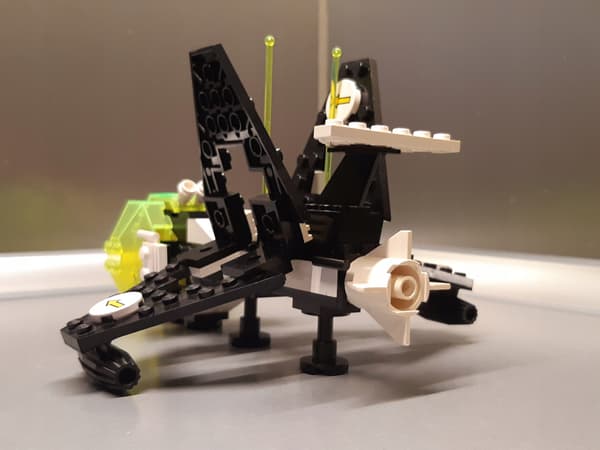 LEGO Space Blacktron 6887 Allied Avenger (No. 5)