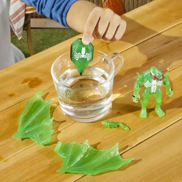Hasbro Marvel Spider-Man Epic Hero Web Splashers Green Symbiote Figure