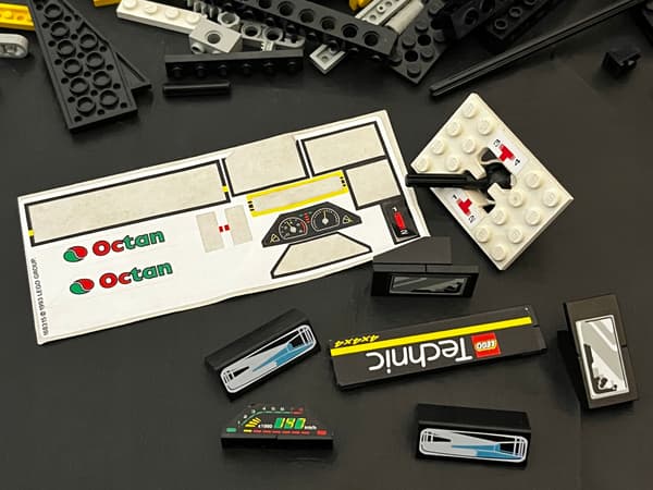 8880 LEGO Super Car