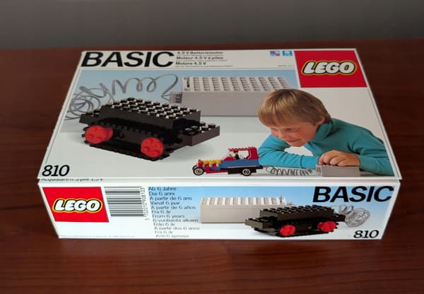 Lego 810 Basic Set with a Motor