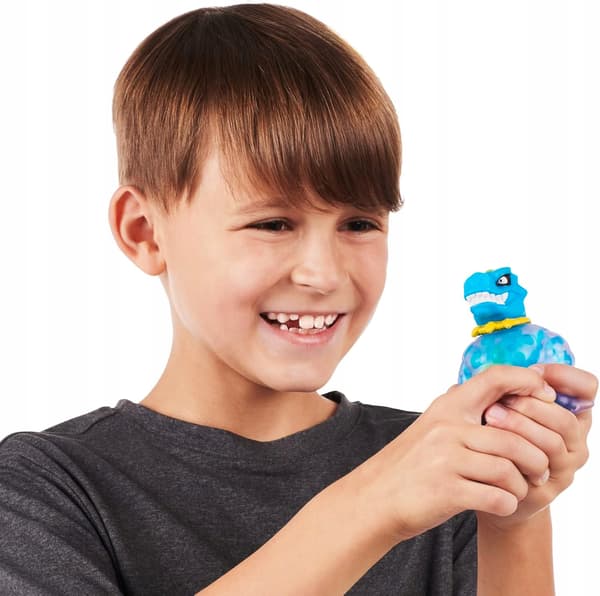 GOO SHIFTERS TYRO FIGURINE STRETCHES AND UNLEASHES ITS INNER POWERS
