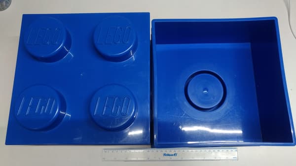 141AC. Lego square container, 25x25x18 cm, blue