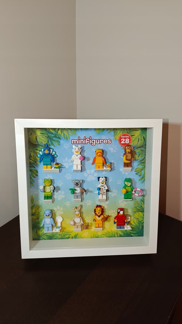 LEGO MINIFIGURES FRAME 71051 SERIES 28 ANIMALS 27CM