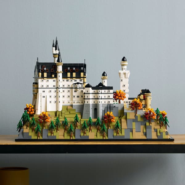 LEGO Architecture 21063 Neuschwanstein Castle