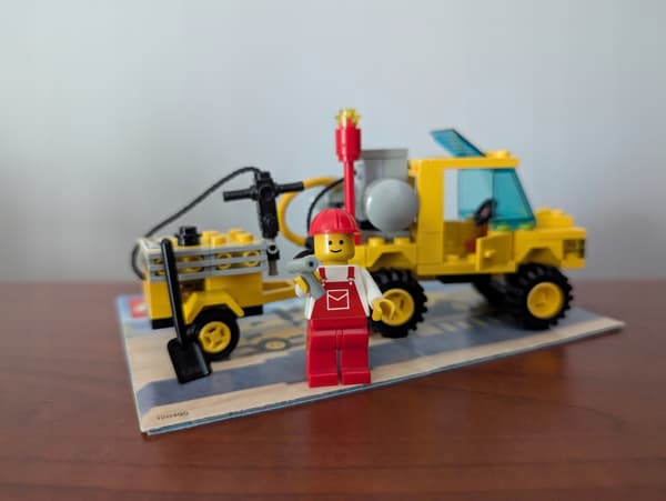 Lego 6667 Road Surface Repair Vehicle