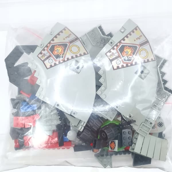LEGO Space 6975 Alien Avenger – set pieces