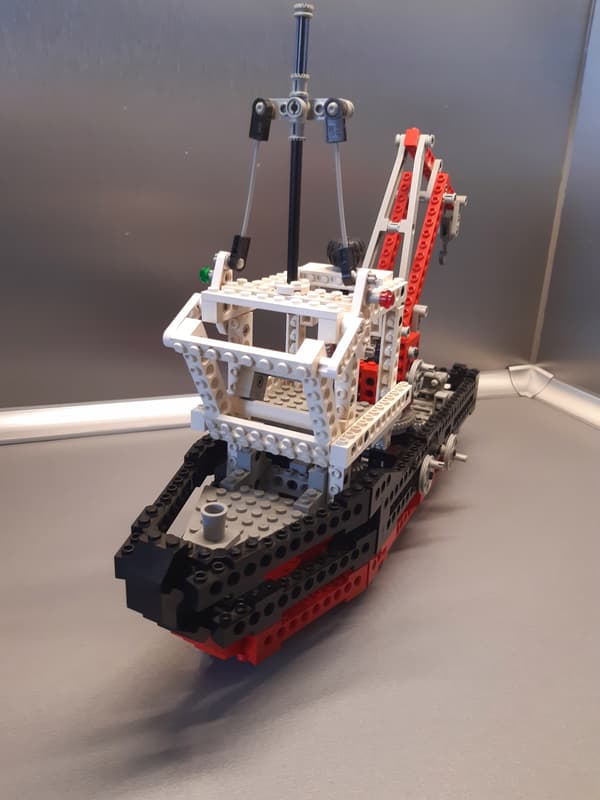 LEGO Technic 8839 SUPPLY SHIP