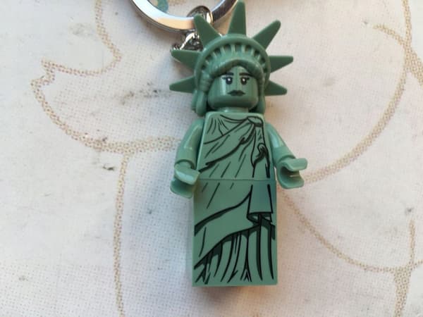 LEGO 854082 Lady Liberty Statue Keyring