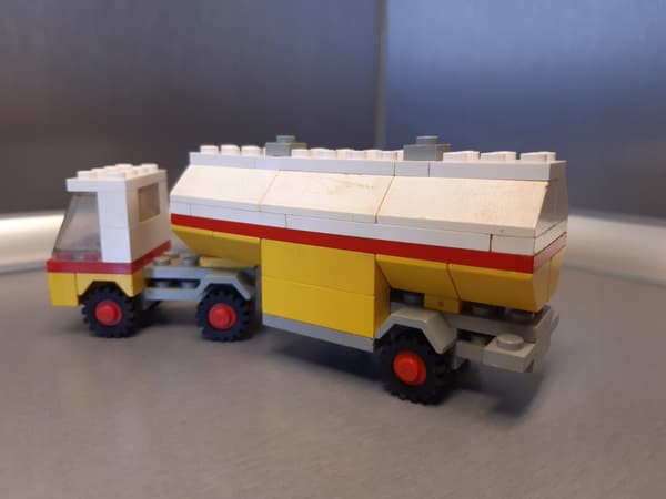 LEGO 671 Shell Fuel Pumper