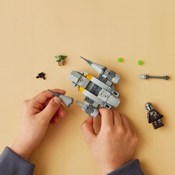 LEGO STAR WARS SET - 75363 - MANDALORIAN’S N-1 FIGHTER (MICROSCALE)