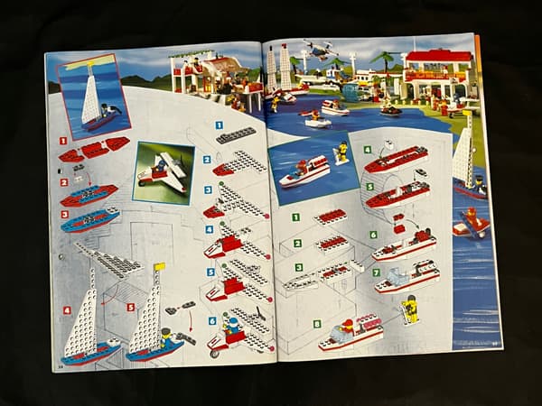 260 LEGO Ideas Book