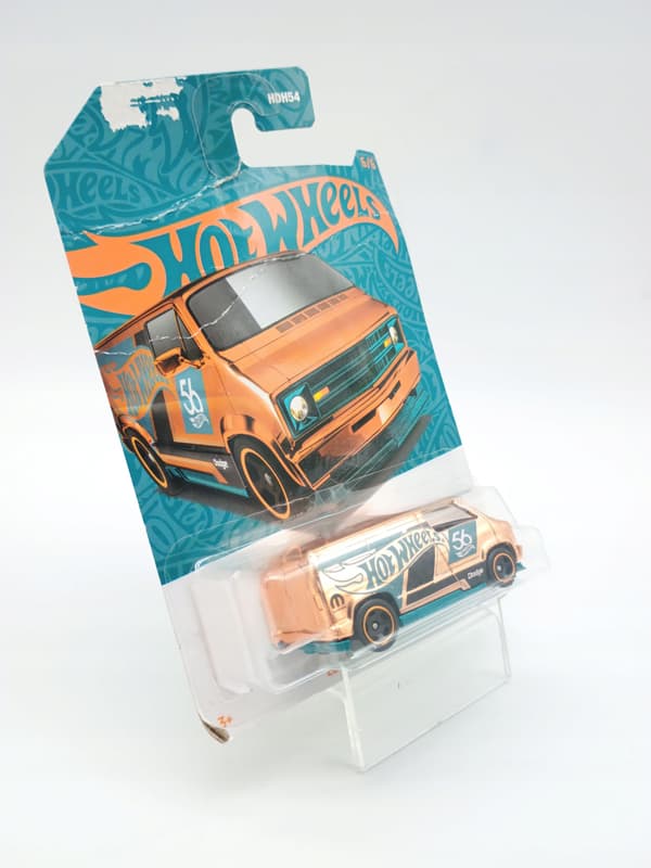Hot Wheels – Pearl & Chrome – Dodge Van – CHASE