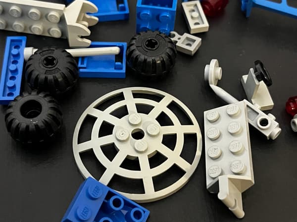 6844 LEGO Seismic Vehicle