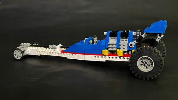 8847 LEGO Racing Car