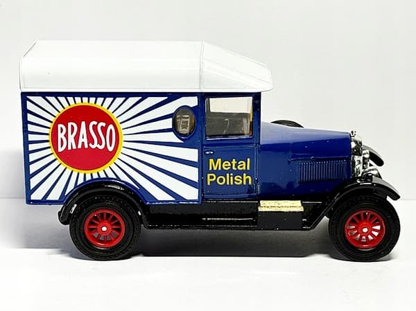 MATCHBOX-MOY No. Y19 1929 MORRIS LIGHT VAN (B6)