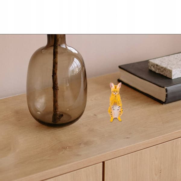 ORANGE PLASTIC CAT FIGURINE FOR HOME DECORATION