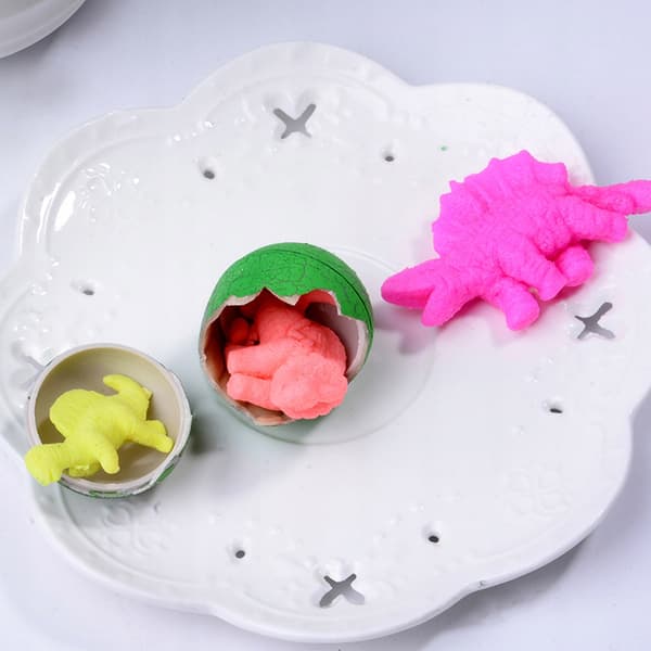 12x MAGICAL EGG – HATCHING DINOSAUR SURPRISE THAT GROWS IN WATER