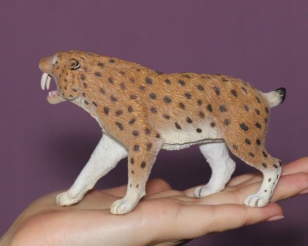 SMILODON DINOSAUR [FIGURINE]