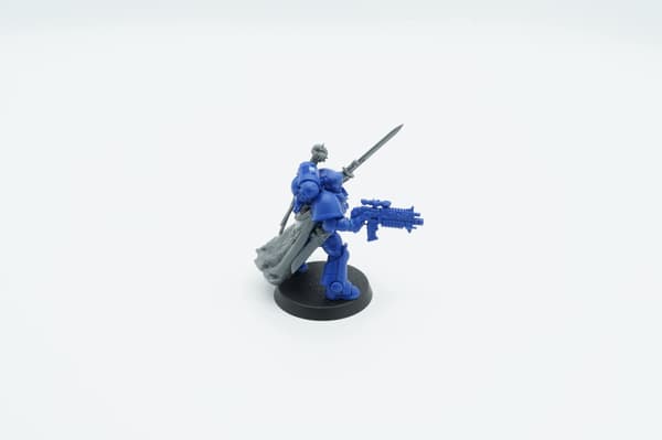 Warhammer 40k Space Marines Lieutenant – plastic miniatures conversion