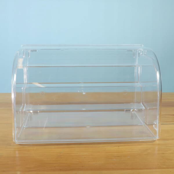 Acrylic display box to protect the stand. Wide opening. Locking mechanism. Fully visible display.