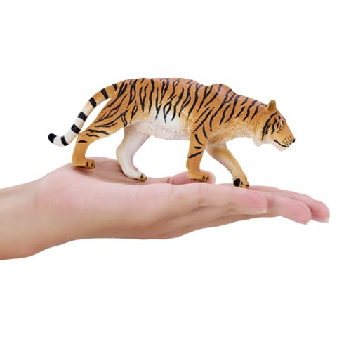Mojo the Tiger on the hunt